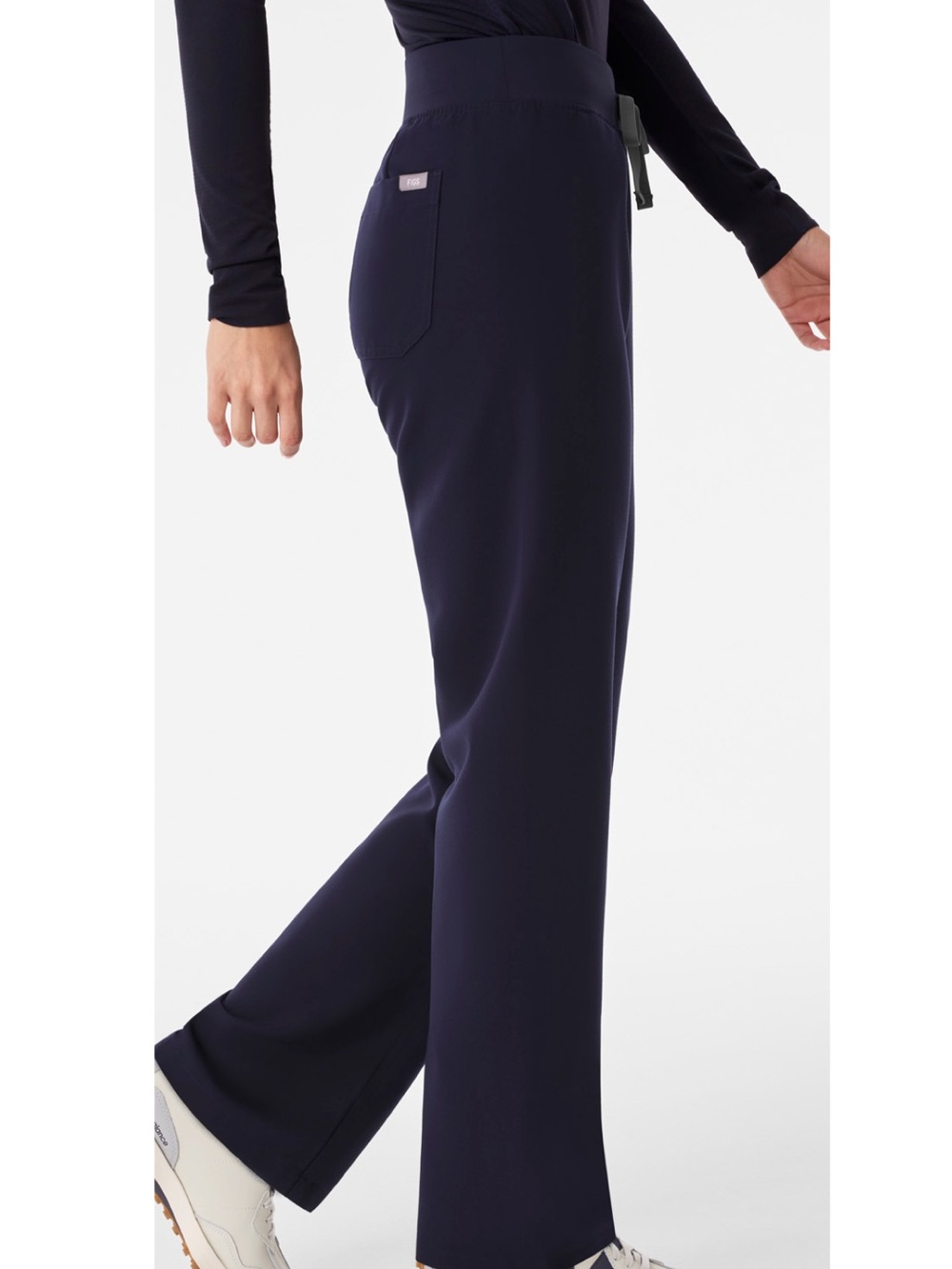 FIGS Livingston High-Rise Straight-Leg
Scrub Pants in Navy Blue